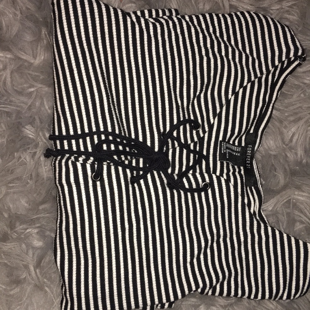 long sleeve crop top